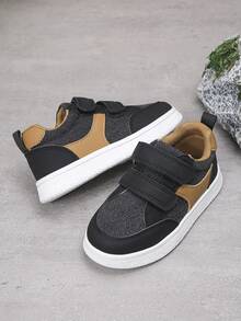 1 đôi giày thể thao thường ngày cho trẻ em, kiểu dáng thoải mái, có khóa dán, phù hợp cho hoạt động ngoài trời mọi mùa. - màu đen - Xem 5