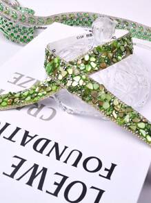 一套包含4种款式和4种尺寸的自粘水钻水晶丝带条,绿色水晶钻石闪亮装饰贴片,适用于DIY手工、婚礼派对装饰、汽车、手机、服装、鞋子配饰、家居装饰,高端时尚。 - 綠色 - 查看 4