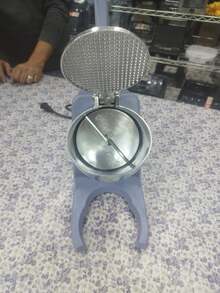 Triturador de hielo industrial Modelo pd94 Comercial 65 Kg Por Hora, uso rudo, ideal para negocio. cuerpo totalmente metálico - Tipo de Enchufe A USA (110-127V) - Ver 6