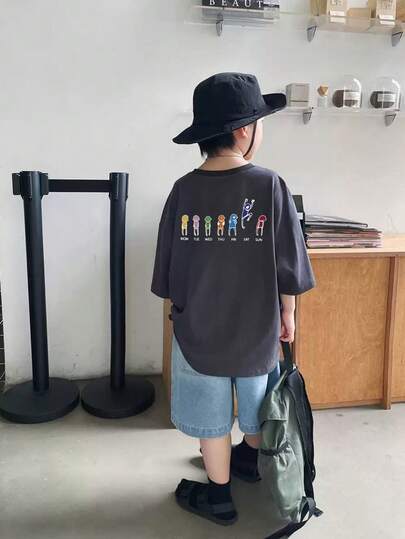 男の子のカジュアルなプリントを入れたラウンドネックの半袖Tシャツ夏の学生の若い子供服-クールな英字Tシャツはすべての子供に喜びと幸せをもたらします！