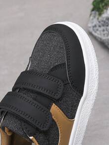 1 đôi giày thể thao thường ngày cho trẻ em, kiểu dáng thoải mái, có khóa dán, phù hợp cho hoạt động ngoài trời mọi mùa. - màu đen - Xem 7