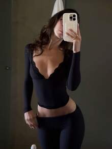 Black Lace Trim V-Neck Form-Fitting Slim Camisole Long Sleeve Top - Black - View 1