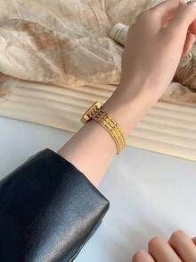 1pc NEW Fashion Simple Polygons Small Gold Dial Quartz Watch For Women, Suitable For Daily Matching, Birthday ,Prom