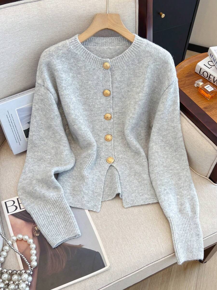 1 Áo len cardigan màu xám đơn hàng thu/đông thiết kế tối giản, tay dài, xẻ tà phía trước, cài nút kim loại độc đáo, áo len cardigan dệt kim tay dài cho nữ