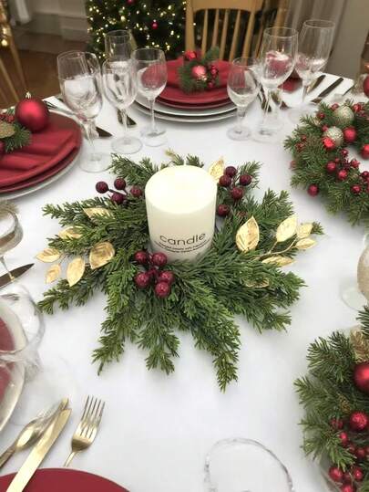 1/2pcs Christmas Gift Small Wreath Candlestick Table Decoration Christmas Eve Candlelight Dinner Accessory Decorations New Year Table Decoration
