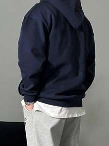 男士休闲时尚百搭日常通勤简约印花袋鼠口袋抽绳连帽衫，秋冬款 - 藏蓝色 - 查看 2