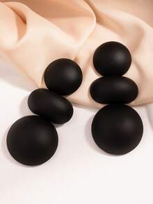 1 Pair Exaggerated Metallic Geometric Clip-On Earrings - Black - View 2