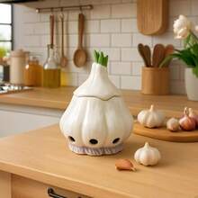 Garlic Keeper - Unique Ceramic Storage Jar For Garlic & Onions With Ventilation For Freshness - Ideal Kitchen Container For Countertop, Refrigerator, Or Pantry | Elegant Home Decor & Multifunctional Storage For Peppers, Ginger | Perfect Gift - 白色 - 查看 1