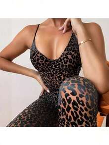 2025 Summer New Arrival Women's Sexy Deep V Neck Camisole - Flocked, Skinny Fit, Bodycon Jumpsuit - Màu Khaki - Xem 3