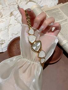 1pc Women's Gold-Tone Alloy Asymmetric Bracelet Watch, Fashion Arabic Numeral Dial, Quartz Movement, Adjustable Strap, Suitable For Daily Wear And Holiday Gifts - White - View 7