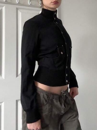 黑色单排扣立领女士休闲长袖外套，复古Y2K风格开衫，适合秋冬季穿着