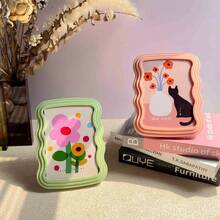 1 Pieza Marco decorativo curvo verde de 4x6 pulgadas - Exhibición de escritorio y pared con diseño de arco artístico y soporte versátil - Accesorio moderno para el hogar, elemento esencial para galería de pared, decoración de escritorio de oficina, exhibición de arte para regalo, interior de estilo bohemio, decoración de estantería minimalista para dormitorio