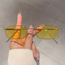 1 Pair Women's Square Small Frame Glasses Fashion Gold Frame Design Multicolor Glasses Retro Simple Style High-End Red Glasses - Vàng trong suốt - Xem 2