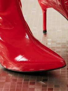 女士性感细高跟侧拉链过膝长靴，适合派对和秋季穿着，红色高跟鞋