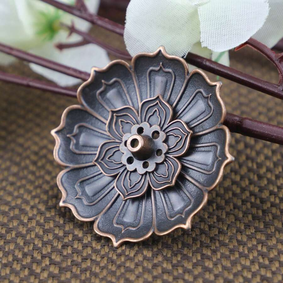 8 Schatz Lotus Räucherhalter, Legierungs-Buddhistische Räucherschale mit 8 Schatz Muster, Buddhistische Artikel, Wohndekoration für Meditation, religiöses kulturelles Geschenk