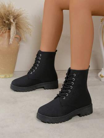 Botas casuales de moda para adolescentes