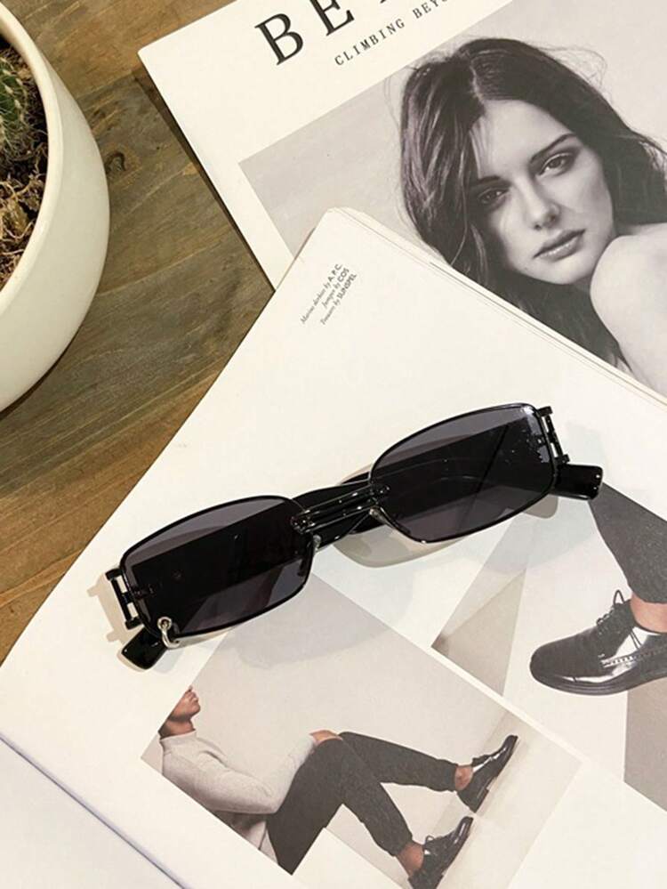 New Small Frame Metal Square Sunglasses, Fashion Versatile, Suitable For Both Men And Women. Ideal For Various Outdoor Activities Such As Vacation, Street Photography, Driving And Fishing. A Perfect Choice For Couples And An Excellent Gift Option For Holidays. - Multicolor - View 5