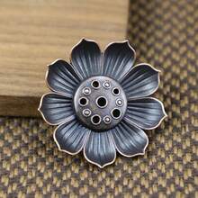 6-Loch Lotus Räucherstäbchenhalter, Legierungs-Zen-Stil Räucherstäbchenständer, Mehrfach-Loch Räucherstäbchenhalter, buddhistischer Meditationsräucherbrenner, Zen-Artikel für Wohndekoration, lotusförmiger Räucherbrenner, buddhistische Zen-Zubehör, kreatives Räucherkunstgeschenk, Xiyun