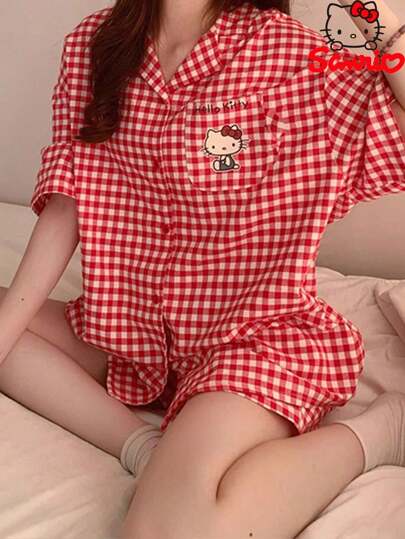 Sanrio 1 Conjunto de pijamas y batas a rayas de Sanrio Hello Kitty. Hay estilos adecuados para uso casual en las cuatro estaciones (primavera, verano, otoño e invierno). Son suaves, con felpa gruesa, cálidos, transpirables, frescos, ligeros, cómodos y holgados, lo que los convierte en una opción ideal para el uso diario en el hogar.