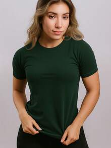 Blusa Feminina Fitness Dry Fit Premium com Poliéster Leve, Tecido Liso e Proteção UV - Ideal para Treino e Academia