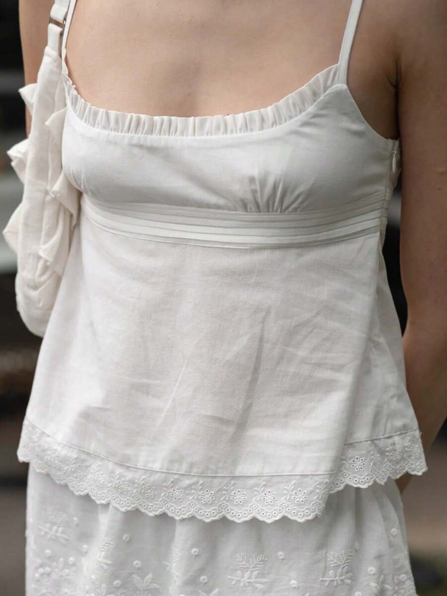 Womens Tops Y2k Crop Tops Stylish Lace Patchwork Hem Floral Embroidery Camisoles Vintage Solid Color Eyelets Spaghetti Strap Tank Tops Boat Neck Loose Fit Cami Tops Summer Casual Daily Vests Beach Vacation Clothes Streetwear Aesthetic Clothes - trắng - Xem 1