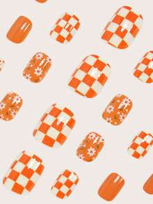 24 片短方形按压式假指甲，展现迷人魅力，时尚的 Y2K 风格按压式指甲，纯浅橙色，对比鲜明的云白色棋盘格图案，具有优雅的秋冬焦糖色调和可爱的花卉图案，全覆盖假指甲，适合女性和女孩，包括 1 片粘合标签和 1 件迷你锉刀条果冻凝胶，随机发货美甲用品美甲 - 彩色 - 查看 4