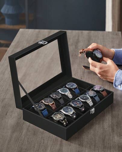 SONGMICS Porta Orologi a 12 Posti, Scatola Portaorologi, Coperchio in Vetro, Cuscini Rimovibili, Chiusura in Metallo, Idea Regalo, Superficie in PU Nera, Interno Nero, Ritorno a Scuola, Regalo Natale
