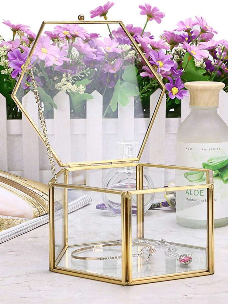 1个六边形玻璃首饰展示盒 - 装饰收纳盒 - 黄铜框架，适合作为结婚礼物、戒指、手镯、耳环收纳盒，是节日、春季家居装饰、时尚首饰收藏、女士收纳、旅行必备、秋季装饰、万圣节的理想之选。 - 透明金色 - 查看 3