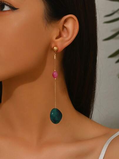 1 Pair Elegant Bohemian Style Green Teardrop Resin & Gold Half-Circle Stud Earrings, Baroque Faux Pearl Copper Chain Tassel, Rhombus Resin Beaded, Glass Rhinestone Inlaid Stud Earrings, Four-Leaf Resin Block, Red Teardrop Pendant Earrings, New Added Gemstone Stud, Brown Floral Teardrop Long Tassel Earrings, Asymmetrical Baroque Sequins Red & Green Resin Pendant, Multiple Options For Fashionable Ladies, Suitable For Vacation And Party Wear, Designed For Sexy And Charming Women, Random Resin Color, Injection Molding Gate Mark At The Bottom Of Each Resin Piece