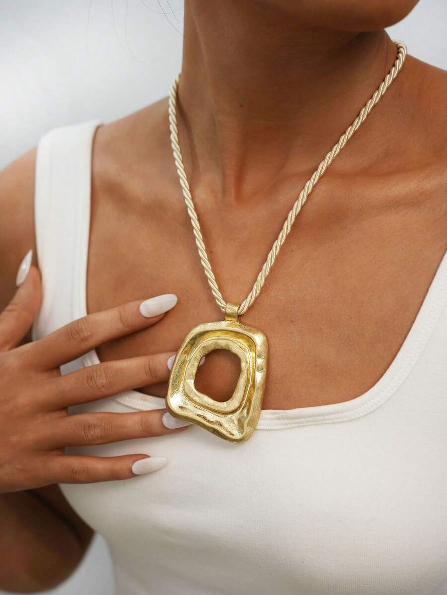 1pc Matte Gold Color Asymmetrical Hollow Square Shape Pendant Chunky Necklace Suitable For Women's Daily Wear - Gold - View 1