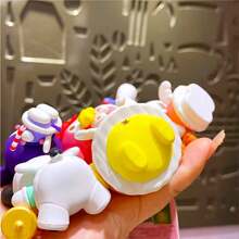 三丽鸥天使吊饰 - 官方授权配饰，饰有梦幻天使图案。可调节链条，细节精致，完美搭配包袋或钥匙，提升您的日常造型。 - 綠色 - 查看 4