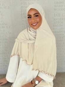 1 pièce Hijab de couleur unie premium, à la mode et élégant avec un bord roulé et un décor de vague. Écharpe longue en modal doux et confortable, convenant pour un port quotidien et un enveloppement musulman conservateur