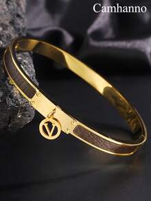 1PC Luxurious And Fashionable Stainless Steel Leather V-Letter Pendant Bracelet, Low-Key Luxury, Leading The , Suitable For Women's Daily Wear, Casual/Party/Holiday Gifts/Valentine's Day Gifts