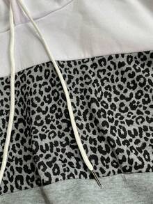 Conjunto de pants afelpado, deportivo y casual para mujer, tela de poliéster y spandex, ideal para temporadas de otoño e invierno, sudadera con bolsillo de canguro y capucha, pantalón semi-entubado, con resorte en la bota, ajuste de cintura natural con resorte y cordón para mayor ajuste, con bolsillos frontales funcionales. - Gris - Ver 5