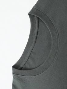 Science Fiction Retro Style Pattern Personality And Attitude Cotton T-Shirt, Made Of 100% Cotton And Combed With Fine Needles, Is Relaxed And Comfortable, Suitable For Both Men And Women, And Suitable For Street Hipsters. - Màu xám đen - Xem 2