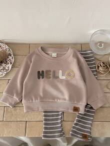 2 Stücke/Set Baby Jungen Lässig Pullover mit bestickten Buchstaben Rundhalsausschnitt Langarm und gestreifte Hose Set, Frühling/Herbst