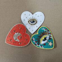 1 Piece - In A Variety Of Handmade Beads, Love Eyes, Cloth Stickers, Clothes, Bags, Shoes, Versatile Decorations, DIY Brooches, Badge Accessories, Graduation Gifts, Holiday Gifts