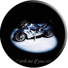 1枚LISA主题胸针，可定制文字和星形图案。这些圆形胸针饰有成员签名和精美绝伦的支持图案，细节完美。它们是情人节、感恩节、圣诞节和生日等节日的独特礼物。将它们挂在包上或别在衣服上，瞬间提升节日氛围。毕业季也适用。 - 彩色 - 查看 9