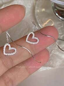 1 Pair Silver Heart Shaped Wave Earrings, Elegant & Fashionable Minimalist Love Tassel Design, Suitable For Parties, Banquets, Valentine's Day And Other Holidays