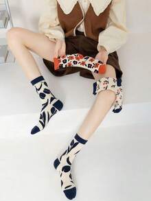 3 pary damskich skarpetek do połowy łydki w kwiaty w stylu retro, kontrastowe czerwone i niebieskie kwiaty, modne i wygodne, uniwersalne skarpetki, skarpetki jesienne
