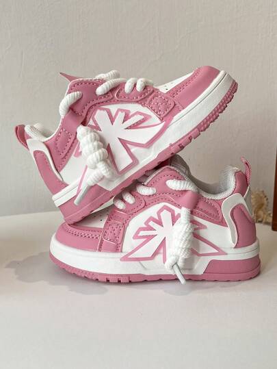 1 Paio di scarpe sportive casual e alla moda per bambini, tomaia in pelle sintetica con patchwork, morbide, confortevoli, leggere, chiusura a scivolo facile, adatte per interni, esterni, gioco, sport e altre occasioni