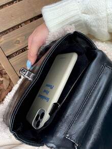 2025 Nowa jesienno-zimowa torebka na ramię z imitacji futra, łańcuszek, półokrągła torebka na ramię z siodłem dla kobiet, nowość w sprzedaży, futrzana torebka dla kobiet