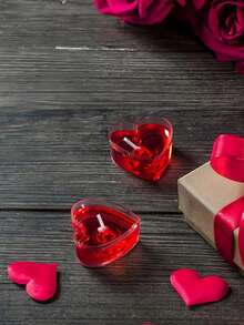 High-Transparency Flame-Retardant Plastic Candle Cups, Hand-Made For Creating A Romantic Atmosphere. Available In Various Styles Such As Round, Heart-Shaped, And Square.