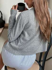 Suéter de punto de manga larga con cuello redondo de color sólido simple para mujer, estilo corto, suelto y cómodo, adecuado para primavera y otoño, estilo universitario elegante y de moda. - Gris - Ver 6