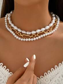 1pc Minimalist Turquoise Thick Carved Portrait Decor Hammer Texture Pattern Creative Thick Jewelry Gold Silver Dual-Tone Chain Handmade Strap Pattern Necklace Pendant Necklace Classic Jewelry Luxury Girl Accessory Party Gift For Friend