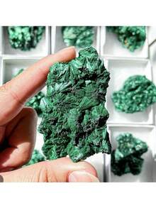 水晶有天然裂纹，没有损坏。1 件天然原始孔雀石水晶簇石，灵气水晶岩石矿物标本家居装饰水晶，装饰工艺品，增强您的家居装饰，并通过冥想家居装饰石平衡您的能量，花园装饰，生日礼物 - 綠色 - 查看 16