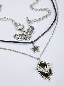 3pcs Gothic Style Vintage Skull, Butterfly, Rhinestone, Black Gem, Bat Pendant Necklace Set, Creative Halloween Gift For Women - Silver - View 1