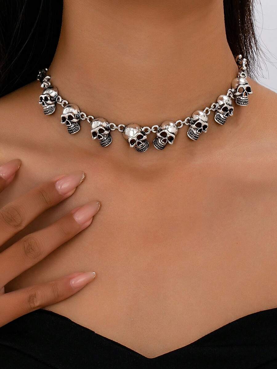 1pc Gothic Style Exaggerated Multiple Skull Connected Choker Necklace, Unique Skull Chain Necklace, Halloween Gift Accessory, Charm & Quirky Personalized Necklace - Antique Silver - View 1