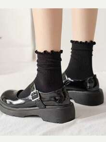 1/3/5 双女式可爱荷叶边及踝中筒袜，白色和黑色，涤纶氨纶混纺，可机洗