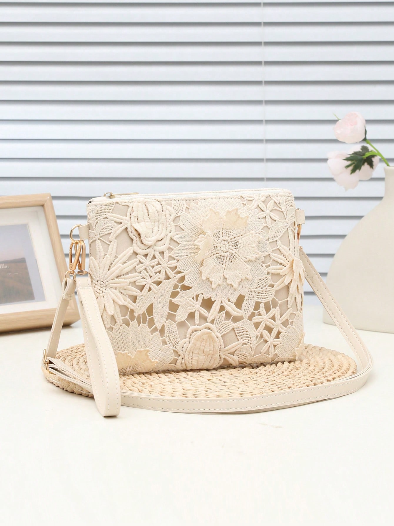 حقائب يد وحافظات نسائية أنيقة: حقيبة كتف نسائية، ح...